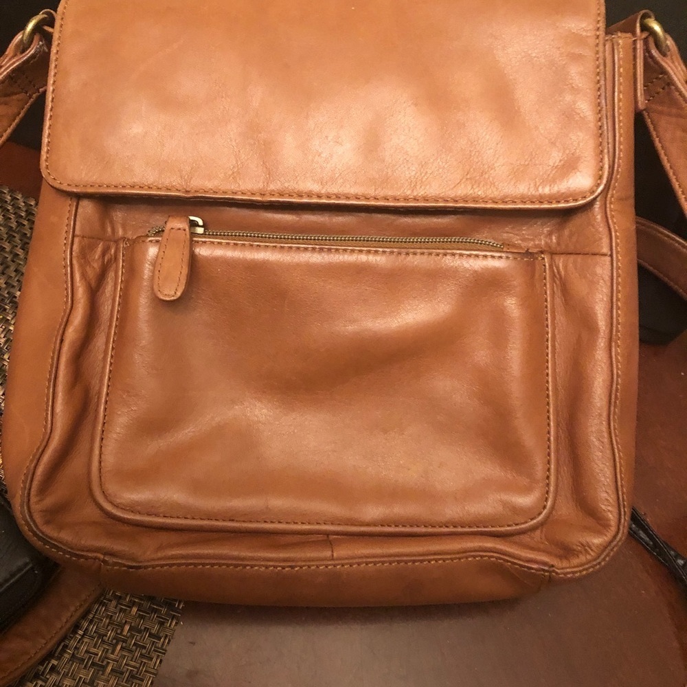 Fossil leather bag and Boulder Ridge leather wallet.